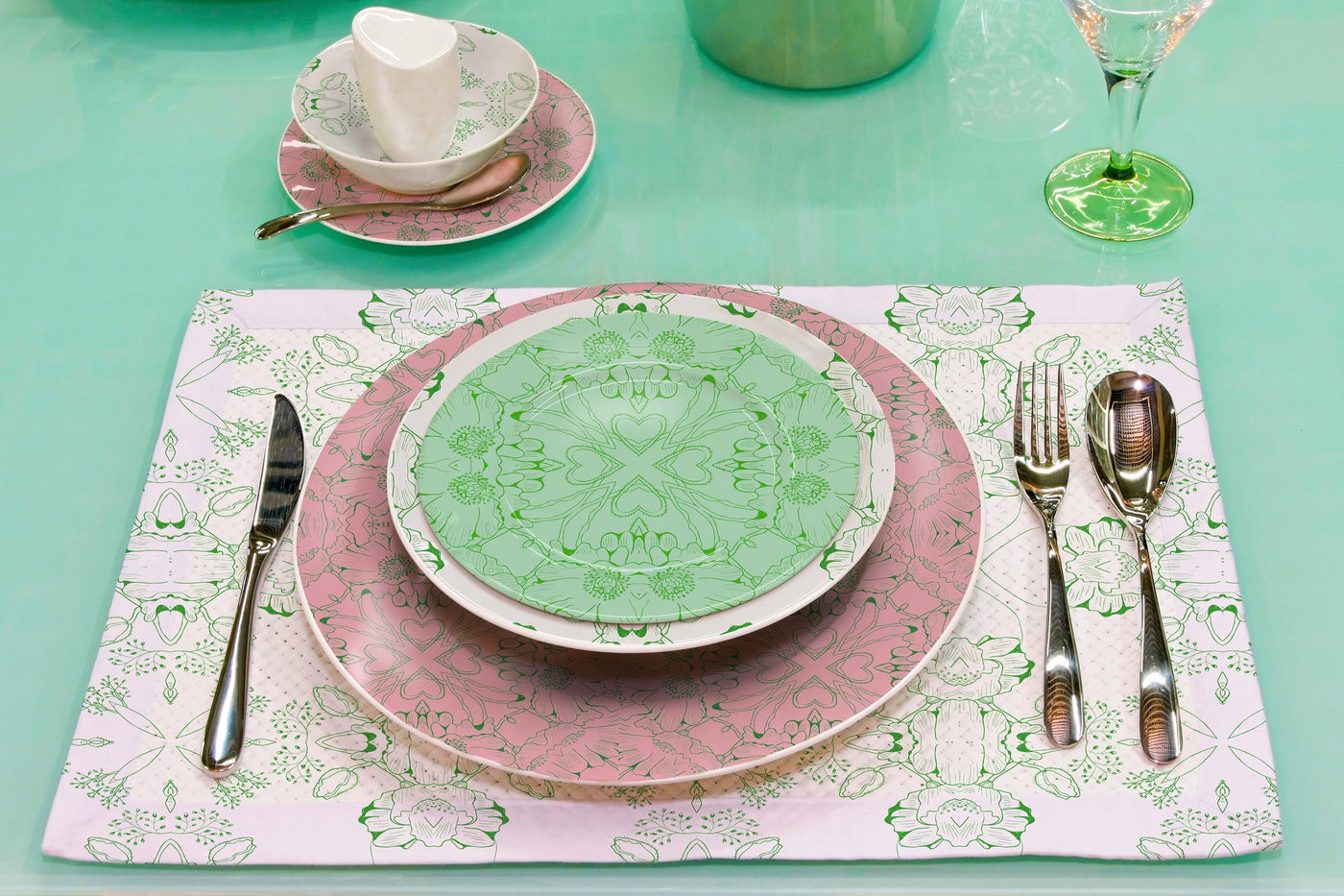 Placemats & Linens