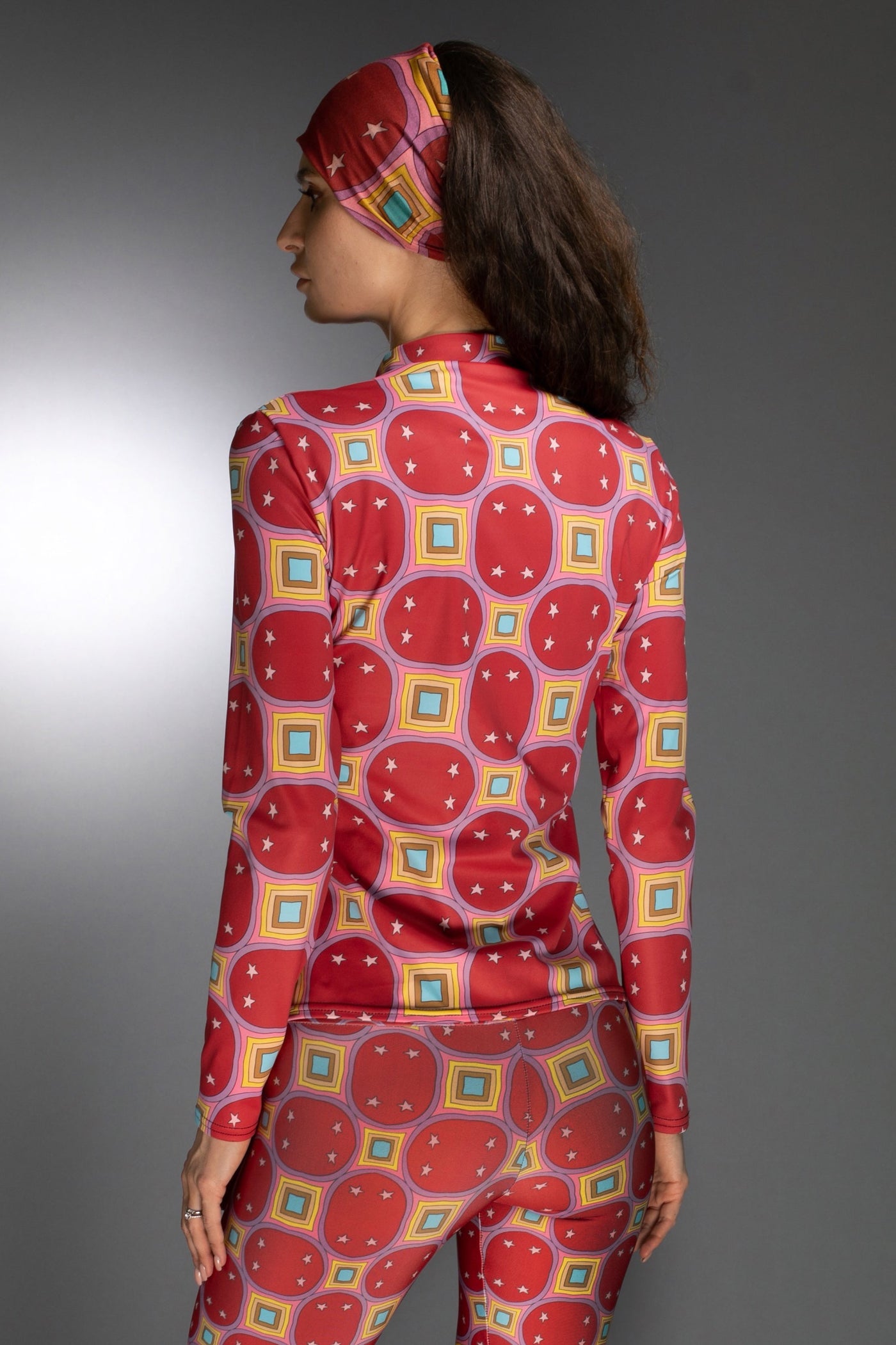 ED-004WI-STARS RAINBOW BRIGHT RED-MOCKNECK TOP