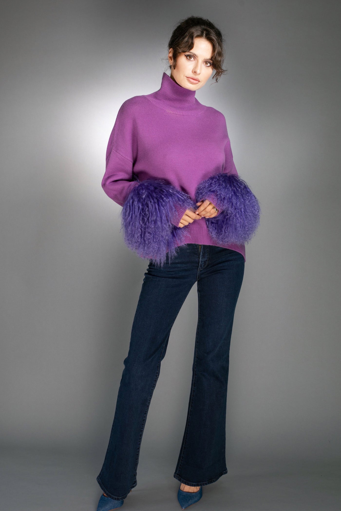 N-032D - Cashmere Sweater with Mongolian fur cuffs