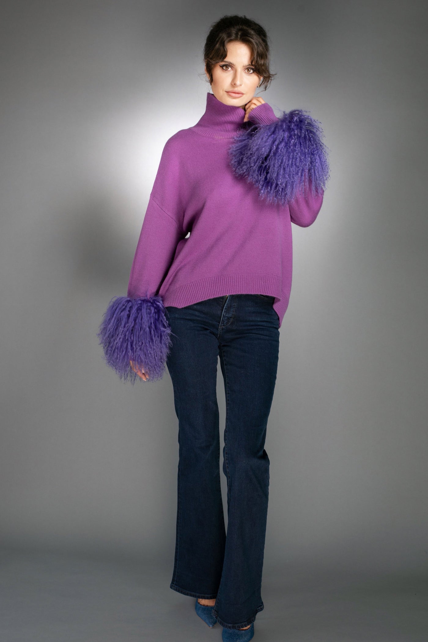 N-032D - Cashmere Sweater with Mongolian wool cuffs