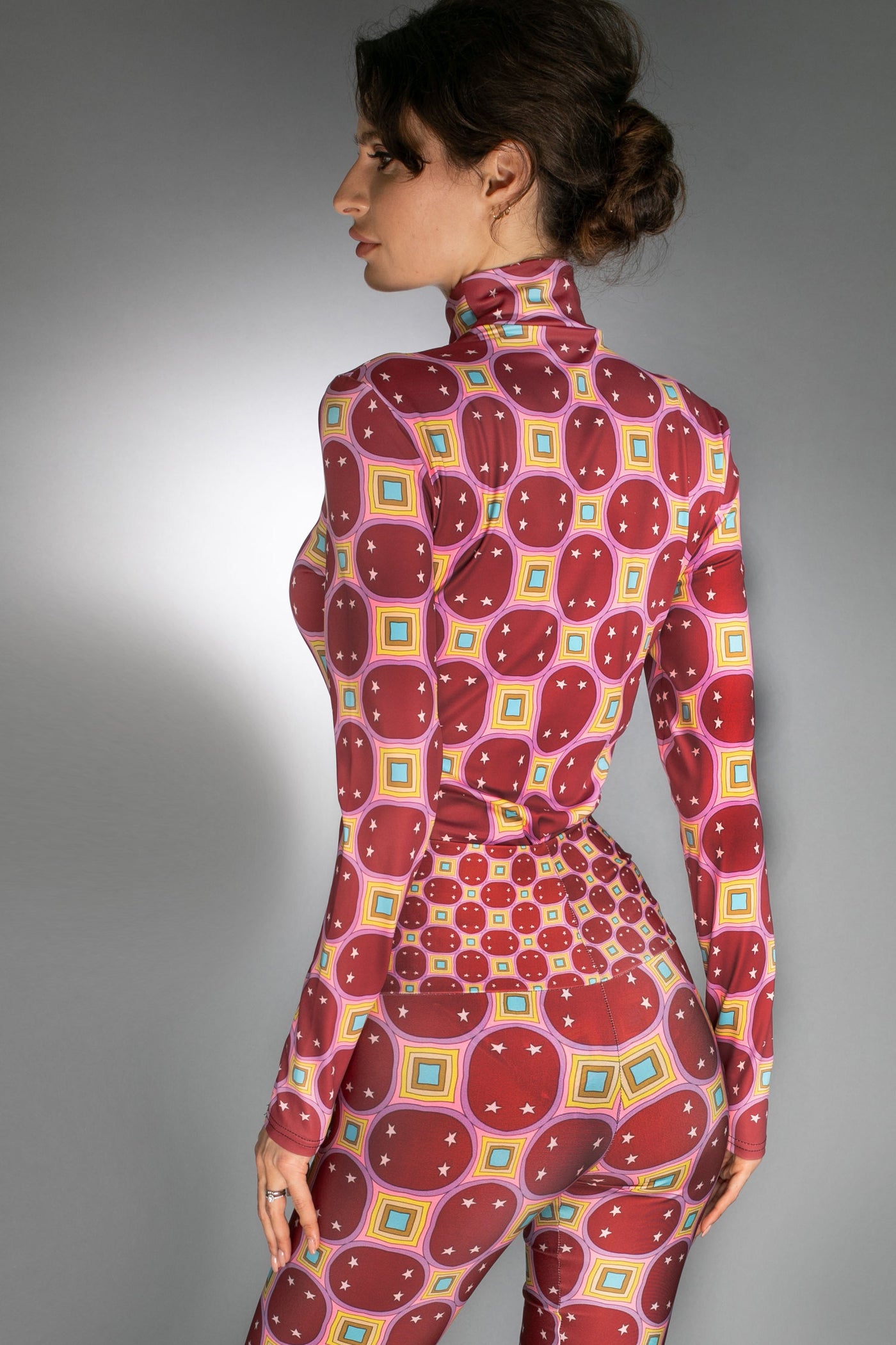 ED-003WE- STARS RAINBOW DARK RED-TURTLENECK BODYSUIT