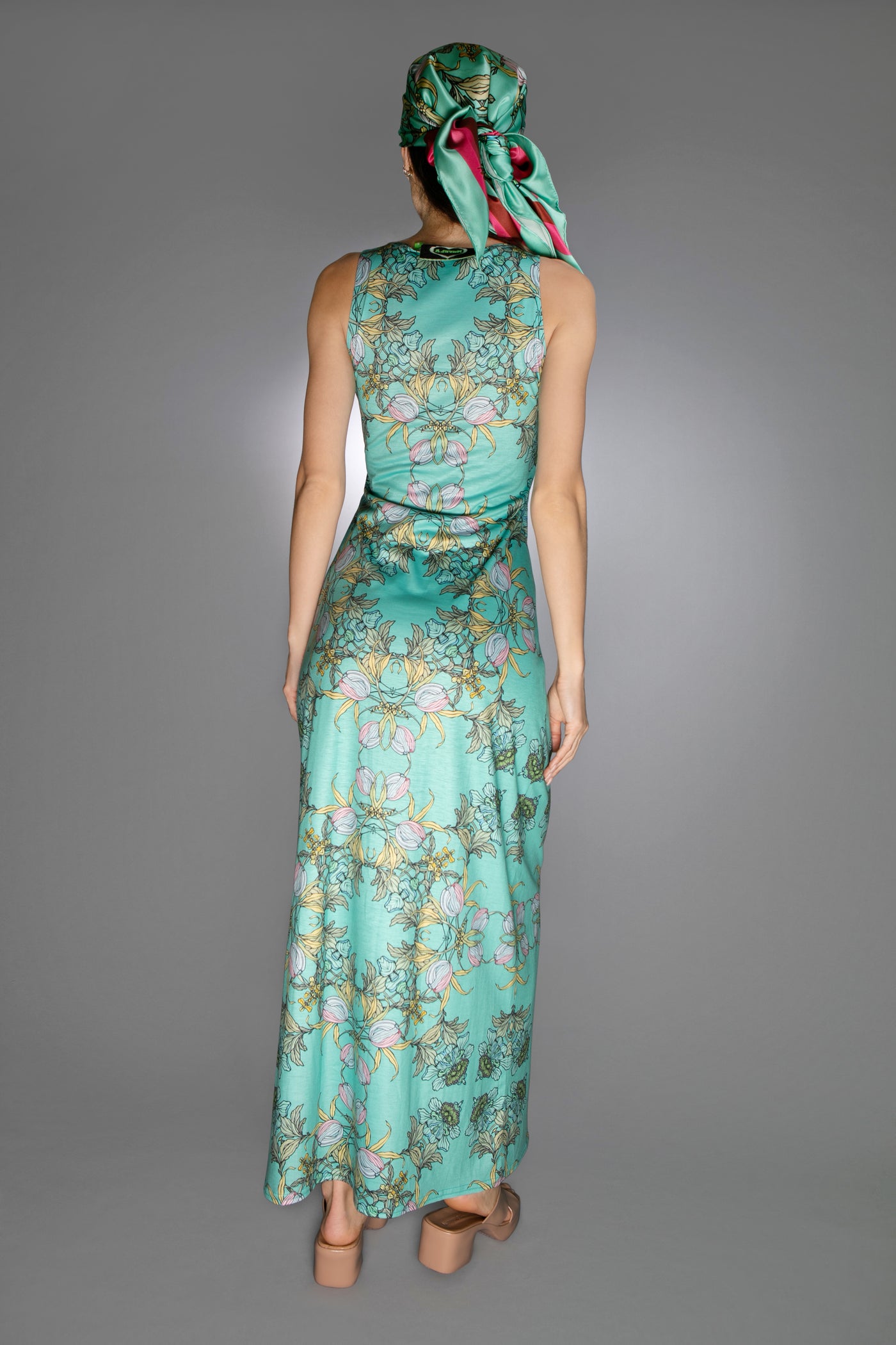 ED-042NO-CROCUS AGUA FLORAL MAXI DRESS