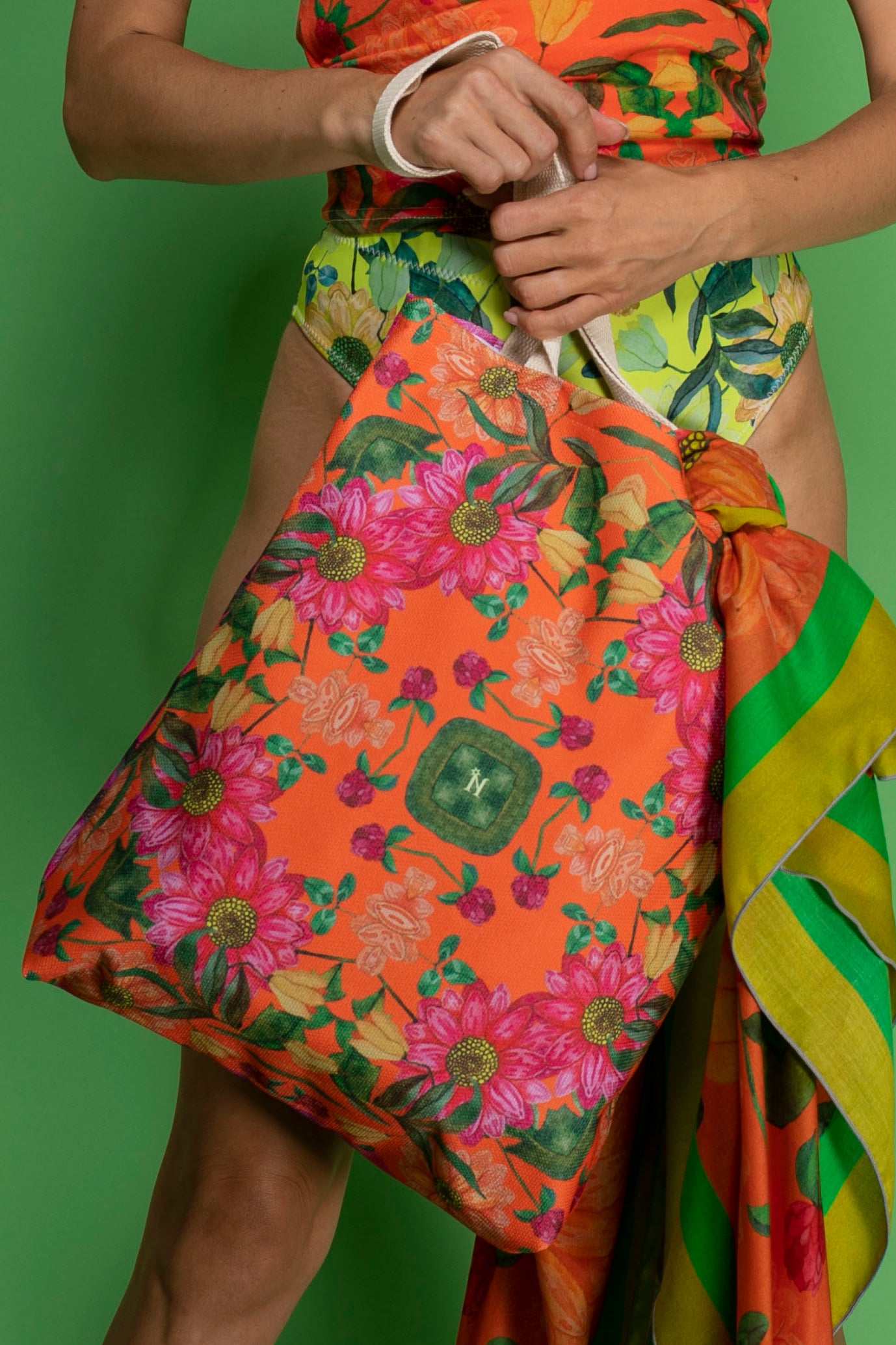 ORANGE MARGARITAS LARGE TOTE