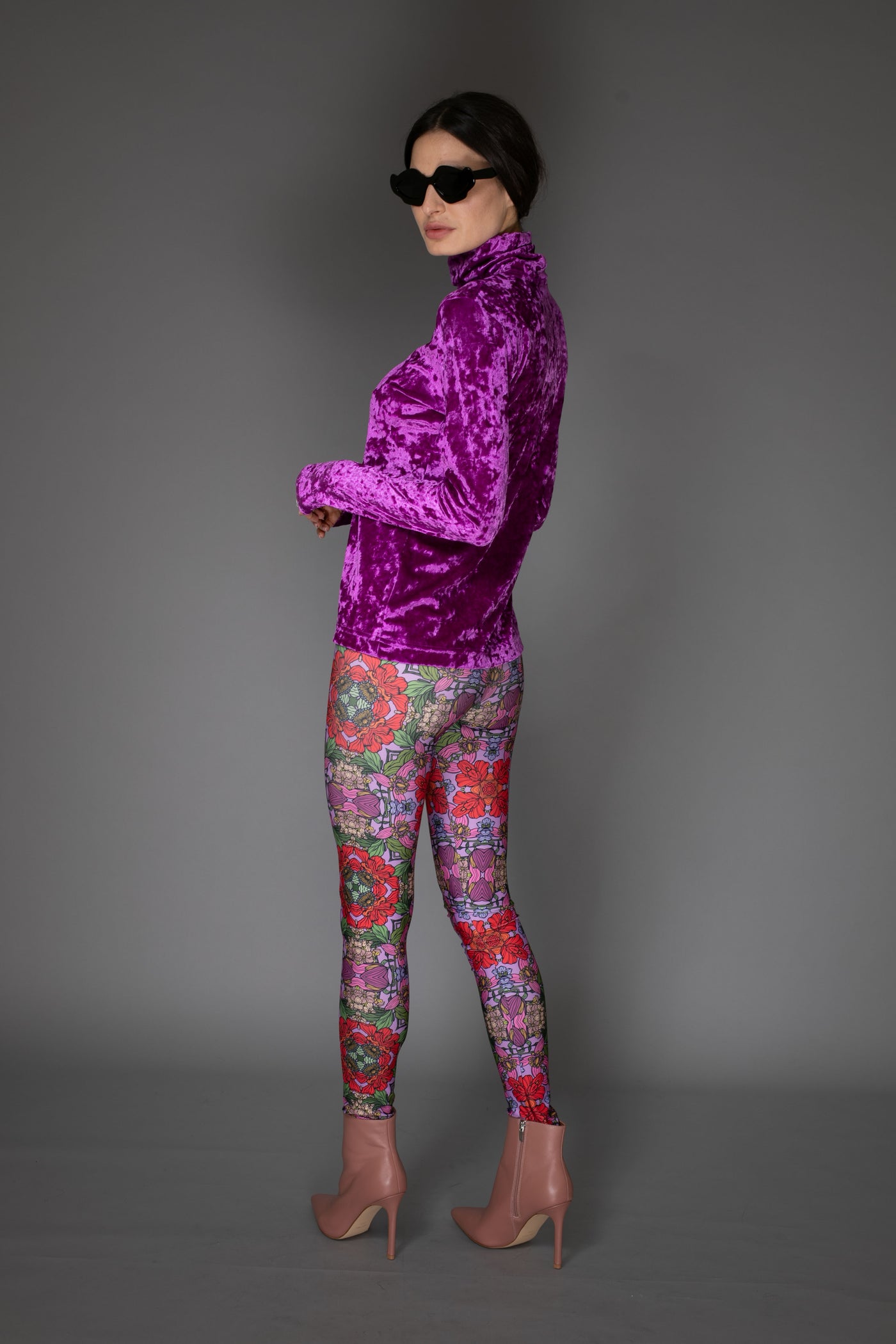 Fuchsia Long-Sleeve Velvet Turtleneck