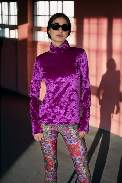 Fuchsia Long-Sleeve Velvet Turtleneck