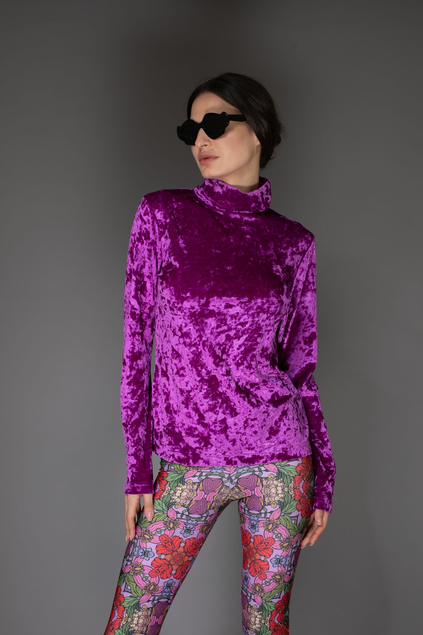 Fuchsia Long-Sleeve Velvet Turtleneck