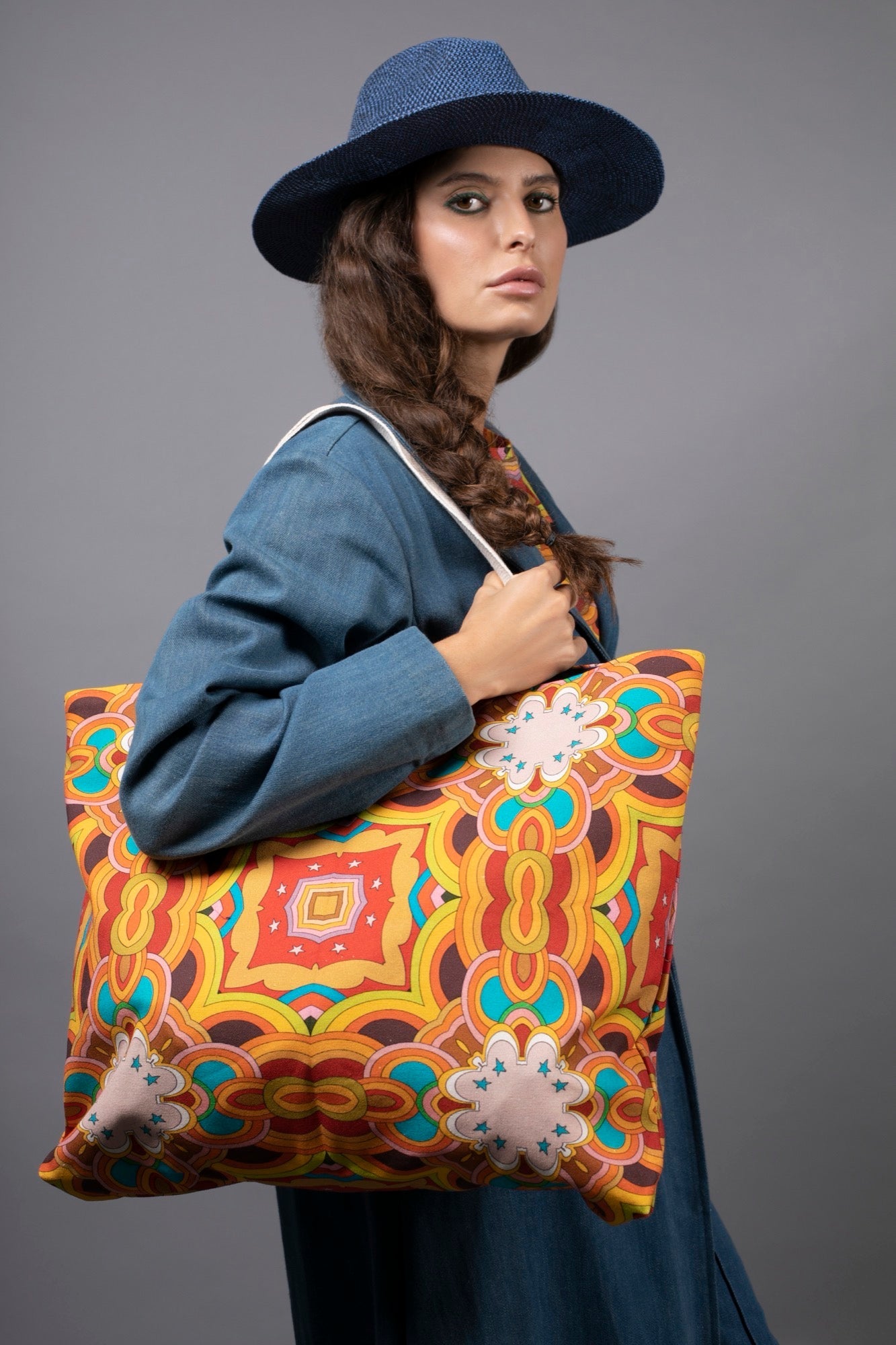 LARGE TOTE- PSYCHEDELIC CLOUDS RED