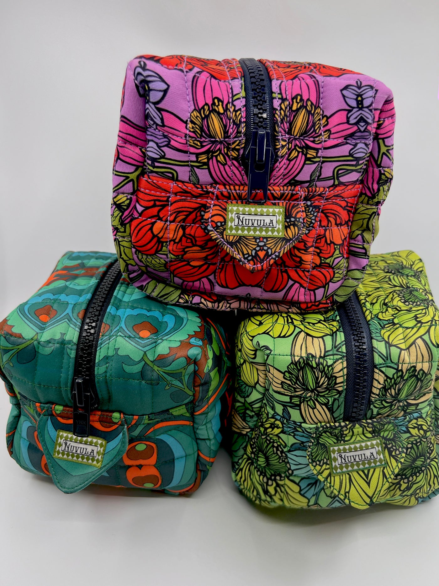 Green Floral Designer Traveling - Large Quilted Cosmetic Bag