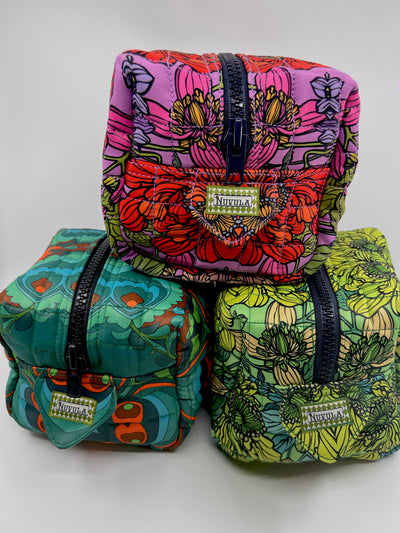Green Floral Designer Traveling - Large Quilted Cosmetic Bag
