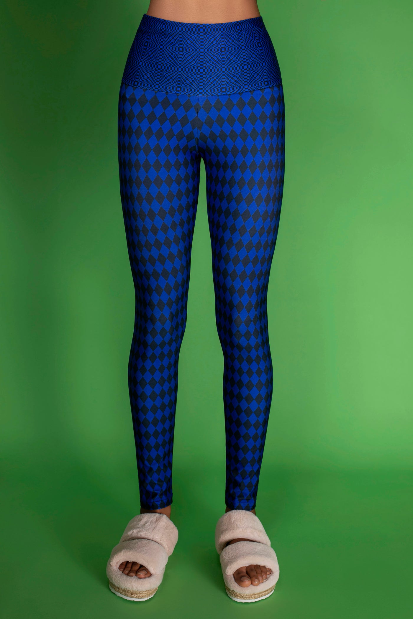 Queen blue checkered leggings