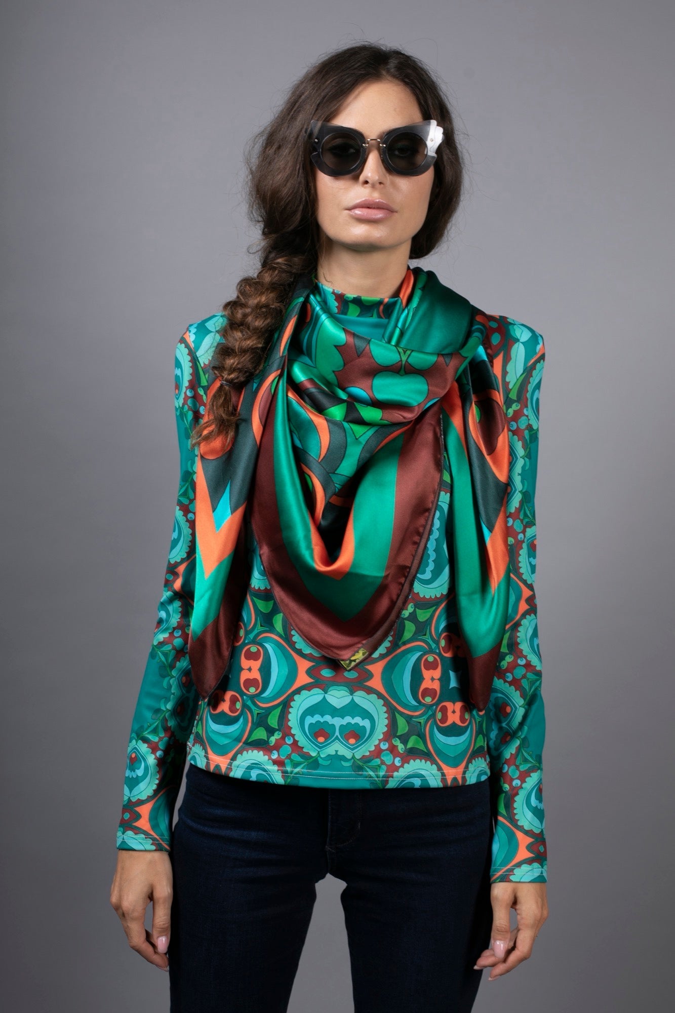 PSYCHEDELIC TEAL ORANGE TURTLENECK