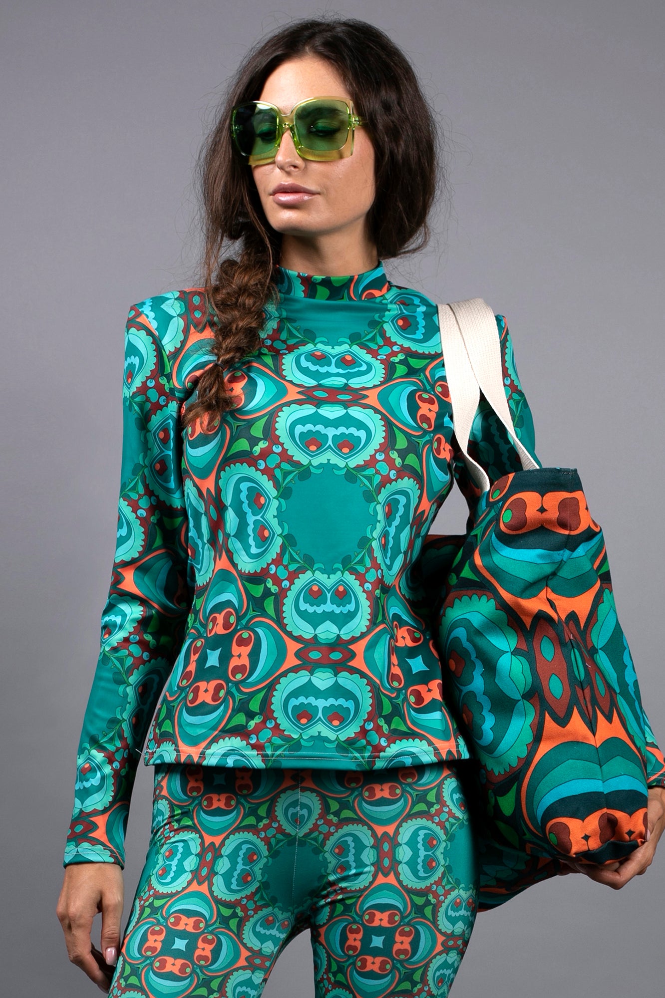 PSYCHEDELIC TEAL ORANGE TURTLENECK